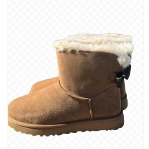 UGG MINI BAILEY SUEDE BOW CHESTNUT SIZE 9 NEW
